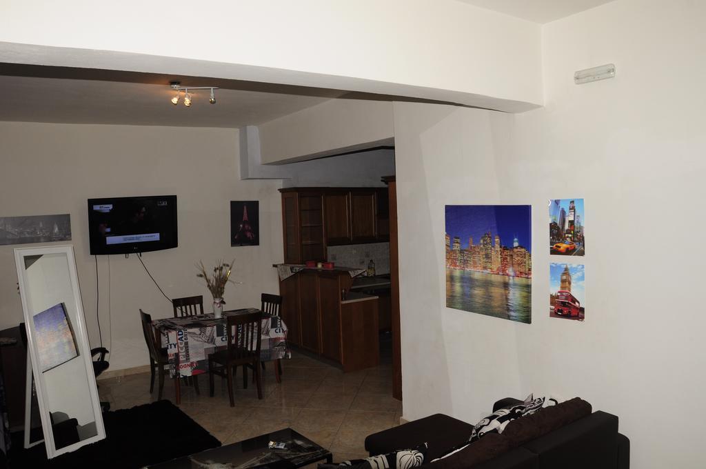 Ionias Apartment Heraklion  ภายนอก รูปภาพ